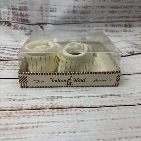 Vintage Deer skin beaded baby moccasins Taos Native American Indian Made Sz 0 NB - Picture 3 of 5